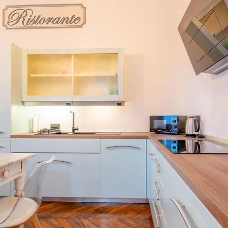 Apartment Ca Mesnil, Patio