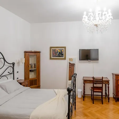 Apartment Ca Mesnil, Patio *