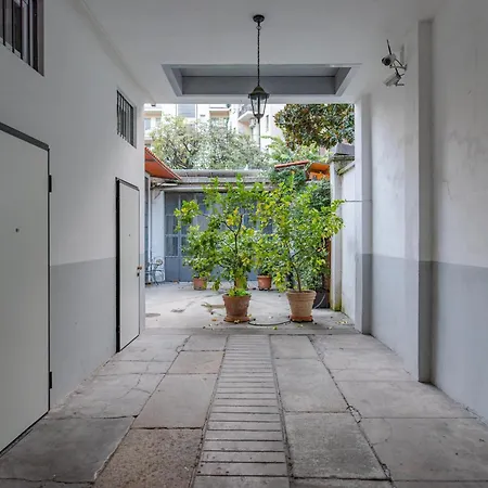 Cà Mesnil, Patio Turin