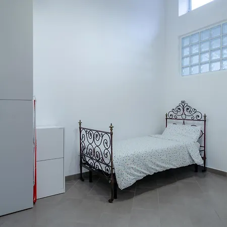 Ca Mesnil, Patio Apartment *