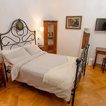 Ca Mesnil, Patio Apartment *